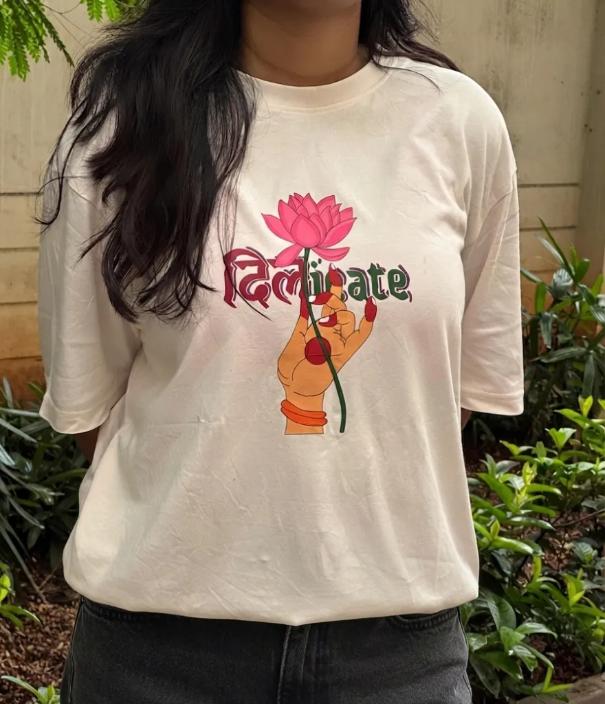 dilicate tee 3.webp