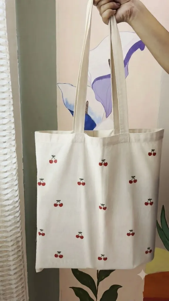 cherry tote 2.webp
