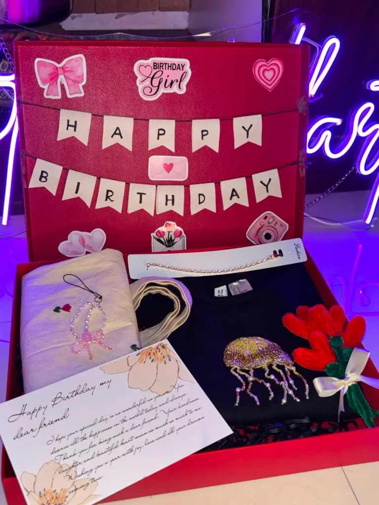 [GH-11] Gift Hamper for Her
