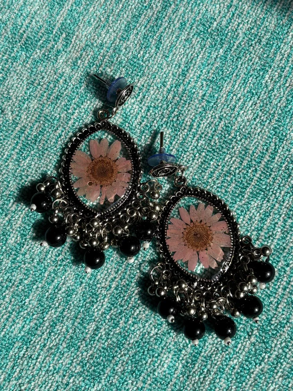Petal & Onyx